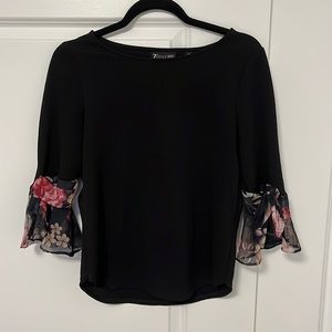 Professional top with ruffle sleeves